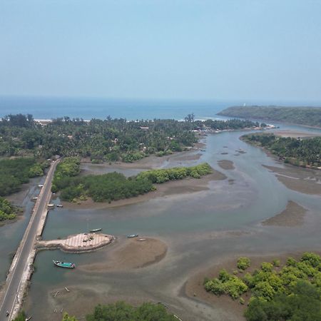 Hotel The Mangrove Achra Exterior foto